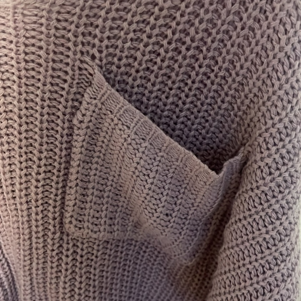 Sweater! - Picture 4 of 5